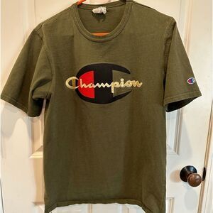 Vintage medium champion short sleeve shirt green